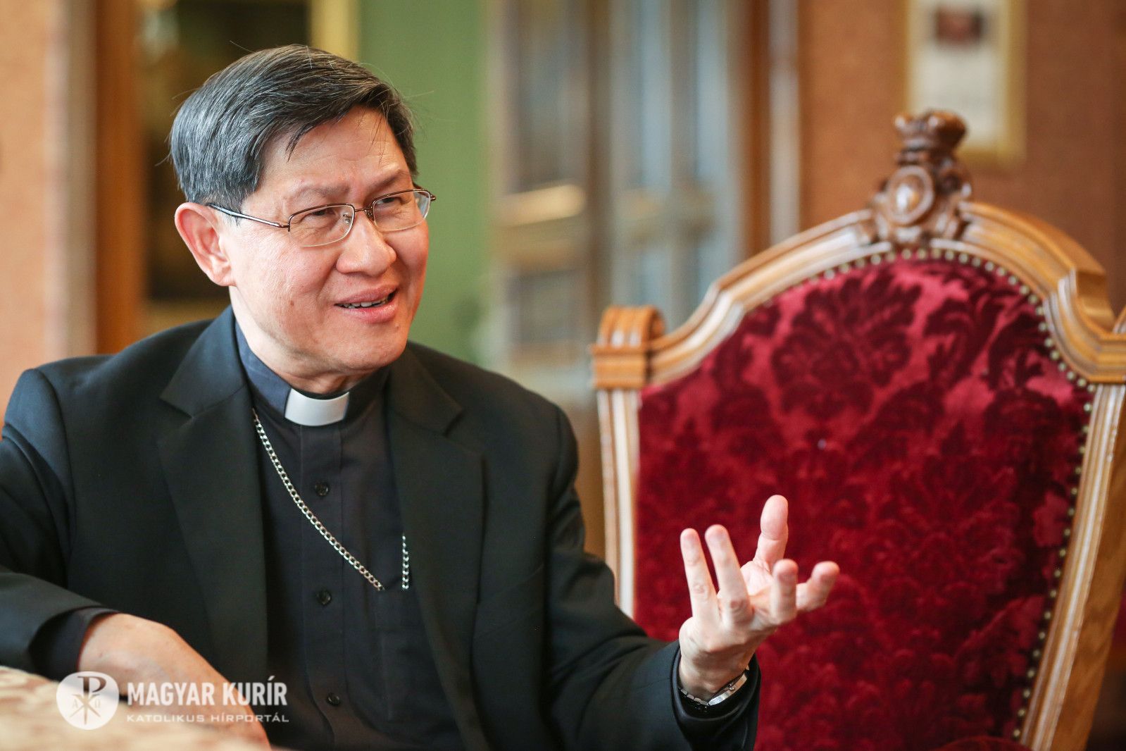 Tagle bíborost választották meg a bíborosi kollégium új dékánjának Re bíboros lemondását követően